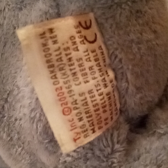 NWT Vintage "WINKS", The Elephant from the TY PLUFFIES COLLECTION. - Picture 6 of 9